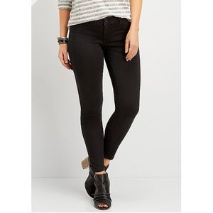 M Jeans by Maurices Black Mid Rise Jeggings
